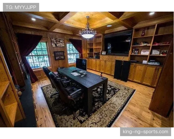 李宗伟退役后住的豪宅，一个月电费够我交一年房租